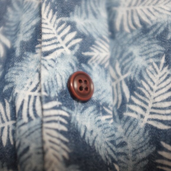 Rue saint patrick blue white feather leaves button down 100% cotton size M - Picture 5 of 10